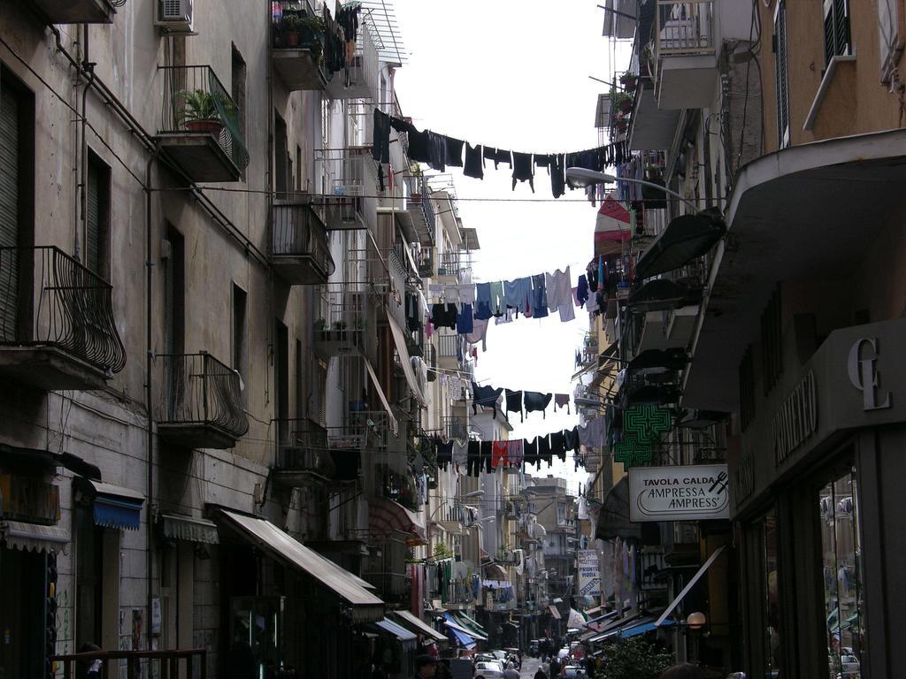 Monolocale Nel Cuore Di Napoli Apartment Cameră foto